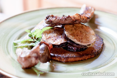 Chuletas de cordero con guarnición (correcta combinación de alimentos)