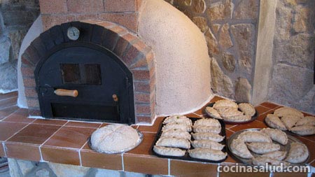 Primera receta: coquerrois y pan en horno de leña