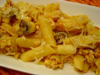 Macarrones con pollo (recetas de Italia)