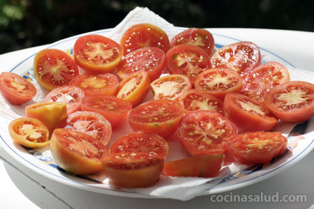 Tomates secados al sol y envasados al aceite de oliva